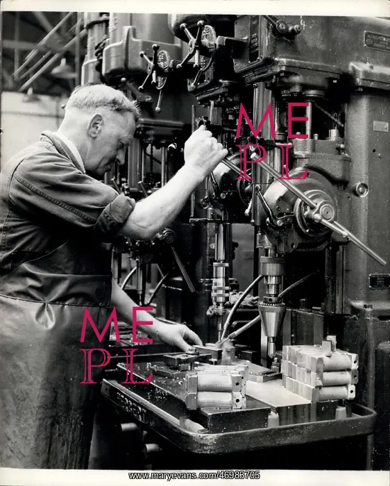 : Manufacturing - Sewing - Textiles - Weaving : Manufacturing - Sewing - Textiles - Weaving
