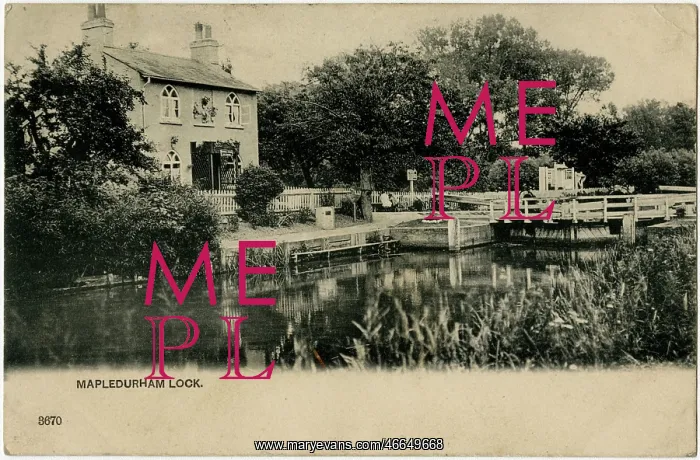  : Mapledurham Lock, Berkshire