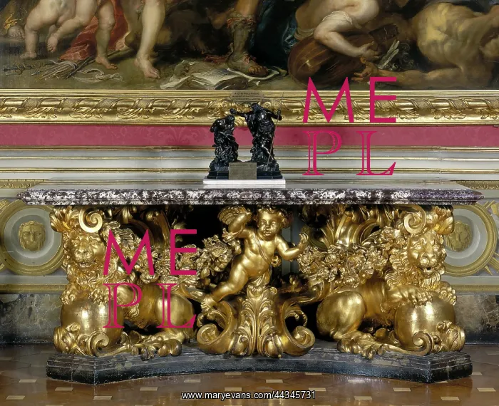 : Marble console with gilded wooden : Marble console with gilded wooden