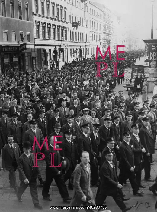 : March in Berlin on May 1, 1935 : March in Berlin on May 1, 1935