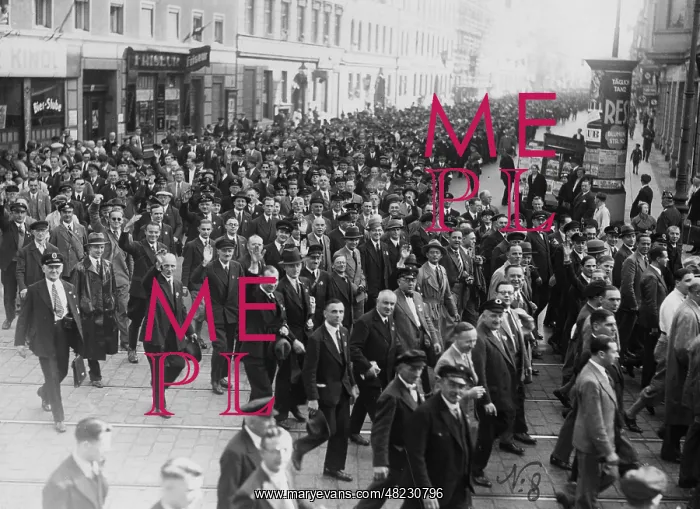 : March in Berlin on May 1, 1935 : March in Berlin on May 1, 1935