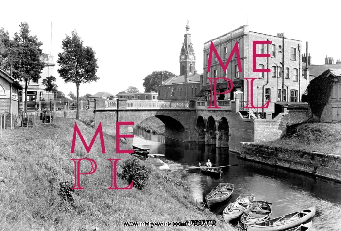  : March, the Bridge from Nene Quay 1929