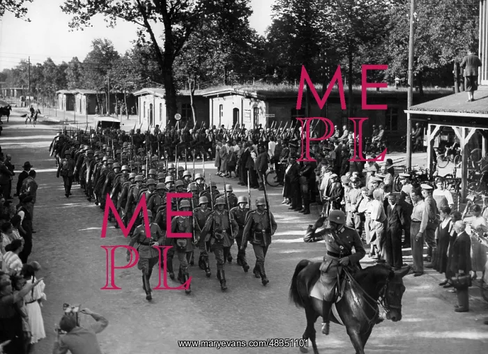 : March out of Doeberitz, 1935 : March out of Doeberitz, 1935