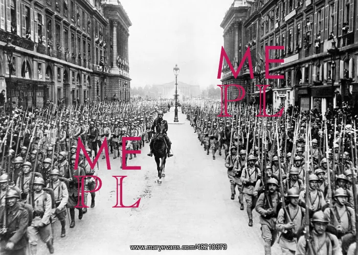 : March of French troops through Paris, 1916 : March of French troops through Paris, 1916