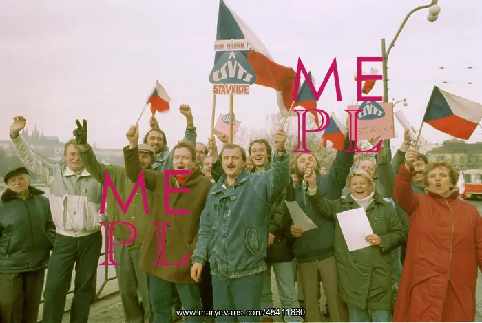 : March - general strike : March - general strike