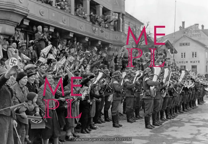 : March-in of German troops in Kufstein, 1938 : March-in of German troops in Kufstein, 1938