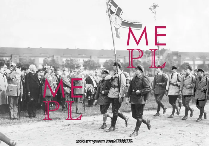 : March of the Kyffhaeuserjugend in Kiel, 1929 : March of the Kyffhaeuserjugend in Kiel, 1929