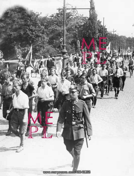 : March of right wing groups during the uniform ban, 1931 : March of right wing groups during the uniform ban, 1931