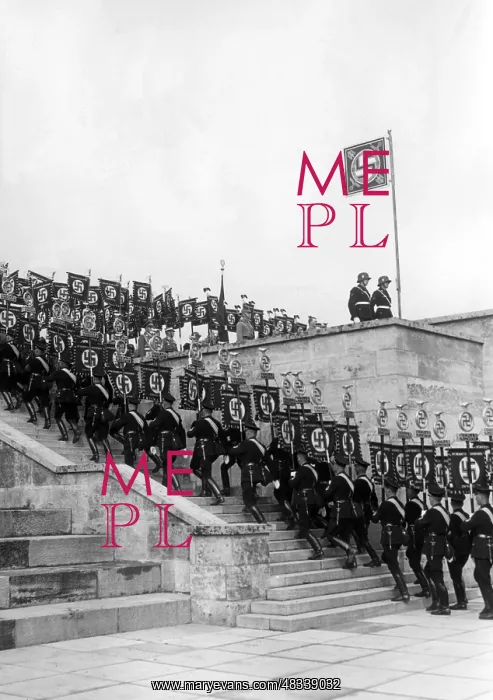  : March of SS-Standard Bearers in the Luitpoldarena