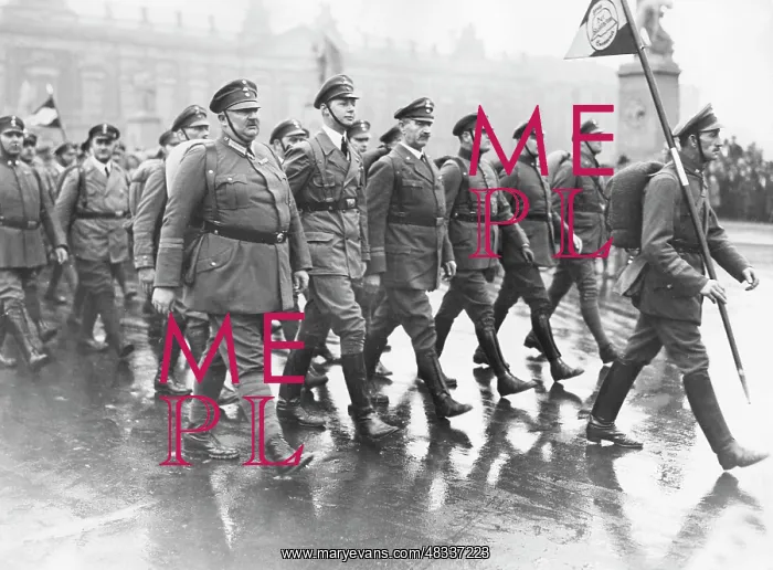 : The march of Stahlhelm members with Prince Eitel Friedrich : The march of Stahlhelm members with Prince Eitel Friedrich