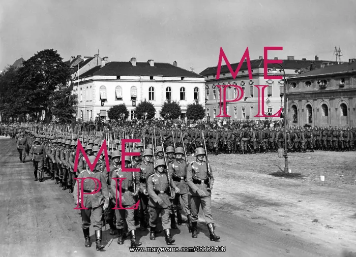 : March of troops of the Wehrmacht before a parade in Berlin : March of troops of the Wehrmacht before a parade in Berlin