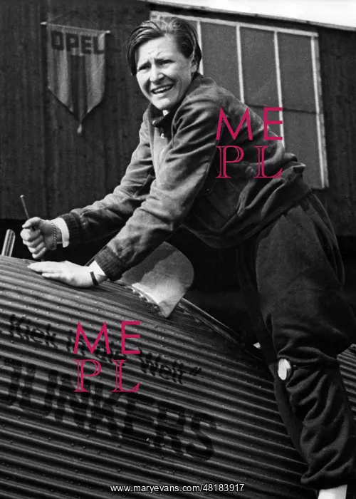 : Marga von Etzdorf, 1930 : Marga von Etzdorf, 1930