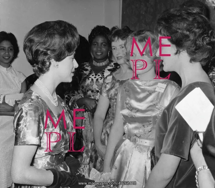 : MARGARET / STUDENTS 1960 : MARGARET / STUDENTS 1960