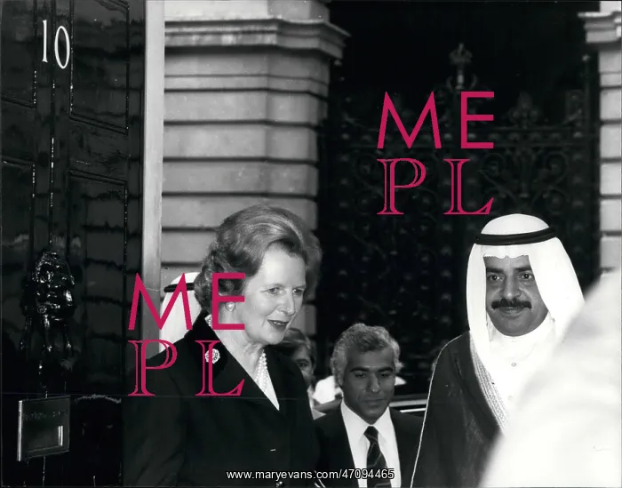 : Margaret Thatcher and Shaikh Khalifa of Bahrain : Margaret Thatcher and Shaikh Khalifa of Bahrain