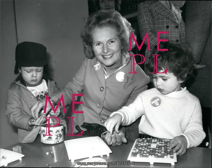 : Margaret Thatcher visiting play group in Coventry : Margaret Thatcher visiting play group in Coventry