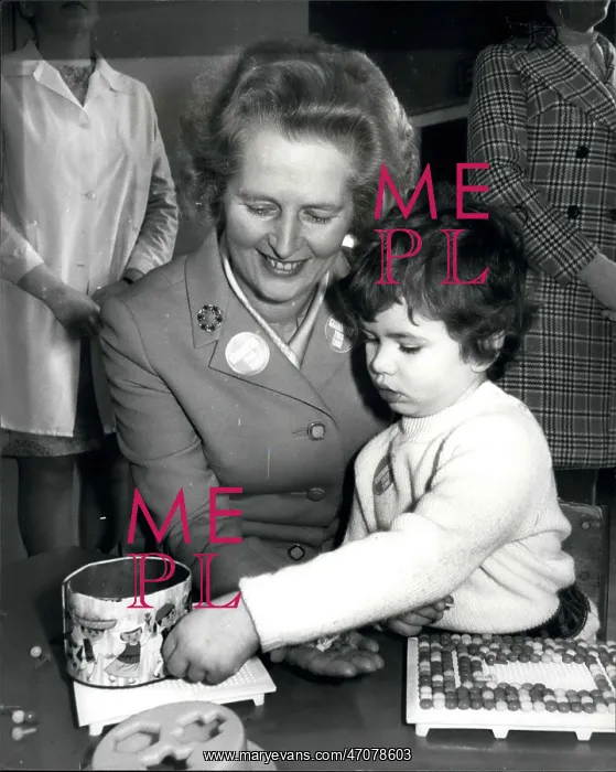 : Margaret Thatcher visiting play group in Coventry : Margaret Thatcher visiting play group in Coventry