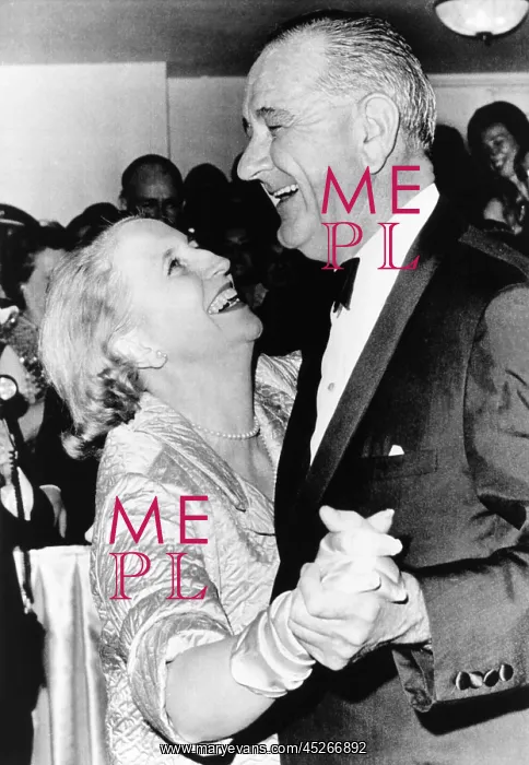 : Margaret Truman Daniel dances with President Johnson : Margaret Truman Daniel dances with President Johnson