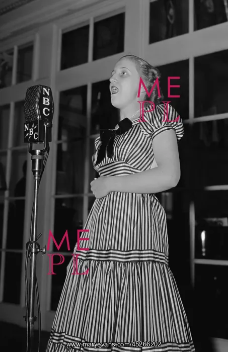  : Margaret Truman, singing into a NBC Microphone