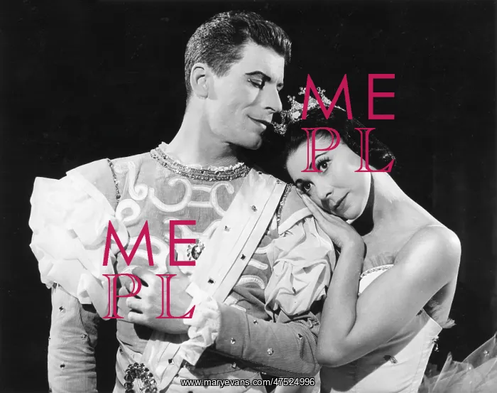 : Margot Fonteyn dancing with Michael Somes : Margot Fonteyn dancing with Michael Somes