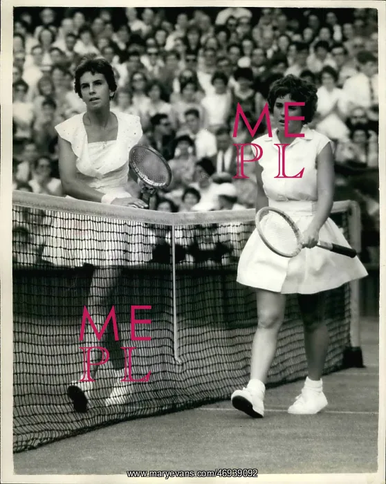 : Maria Bueno and Mimi Arnold after match, Wimbledon : Maria Bueno and Mimi Arnold after match, Wimbledon