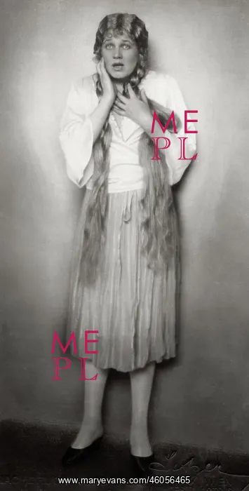 : Maria Jeritza as Jenufa : Maria Jeritza as Jenufa