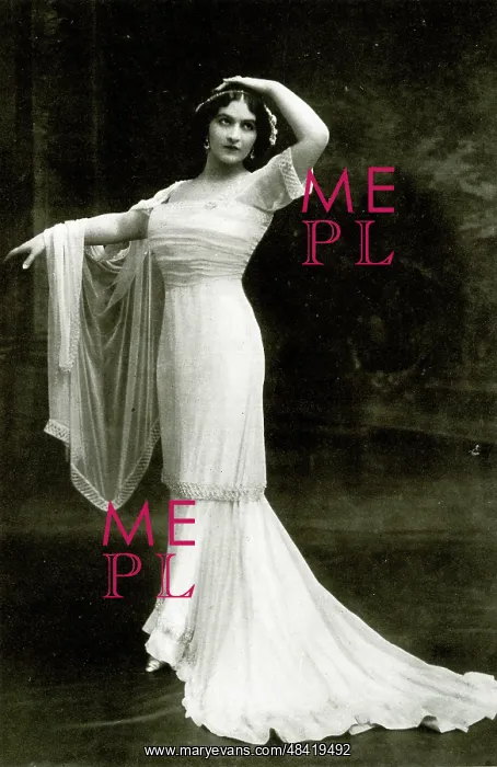  : Maria Kousnietzoff, opera singer