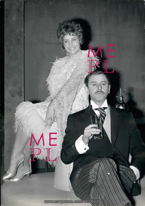 : Maria Shell, actress, to play Caroline in Paris : Maria Shell, actress, to play Caroline in Paris