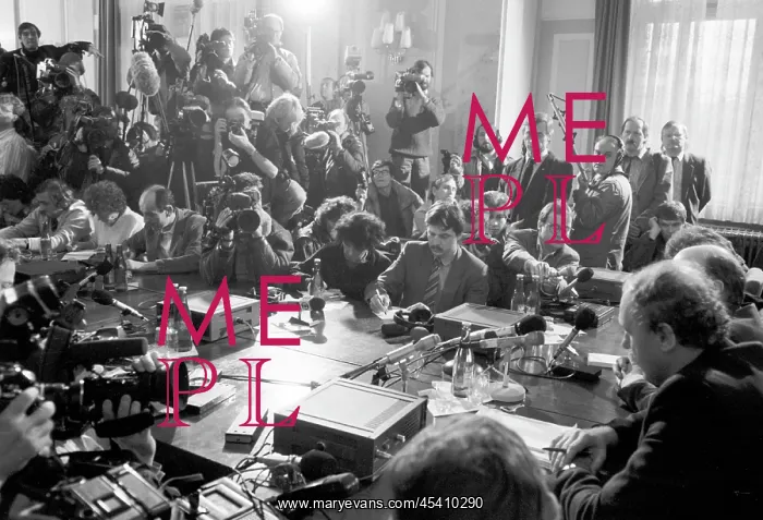 : Marian Calfa - press conference - journalists : Marian Calfa - press conference - journalists