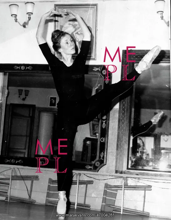 : Marie Claude : Marie Claude