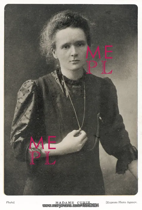  : Marie Curie - Photograph
