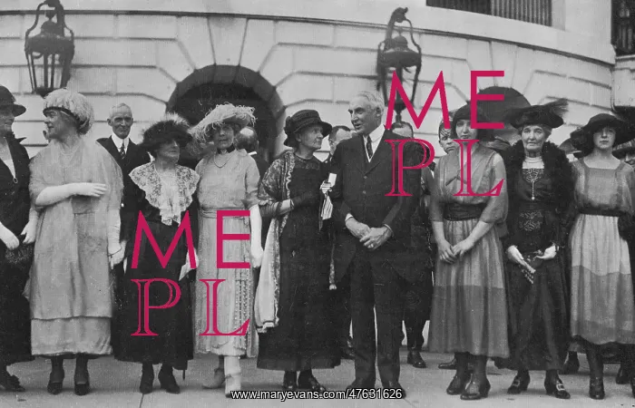 : Marie Curie with President Harding : Marie Curie with President Harding