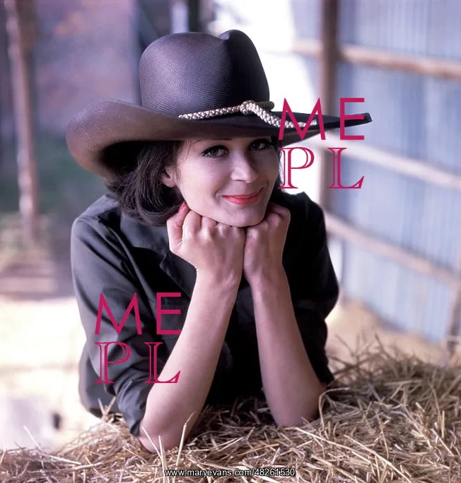  : Marie-Lise Gres - Queen magazine