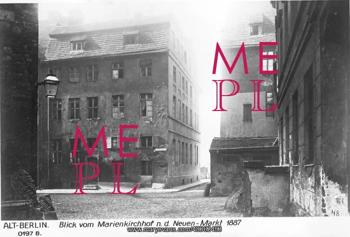 : Marienkirchhof in Berlin, 1887 : Marienkirchhof in Berlin, 1887