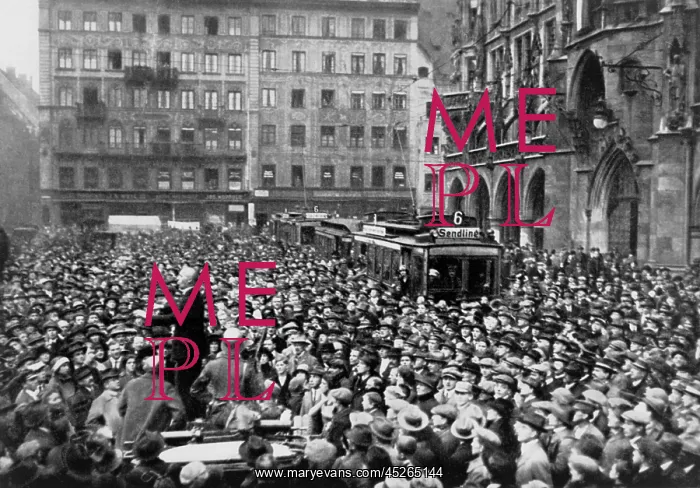 : Marienplatz in Munich during the Beer Hall Putsch : Marienplatz in Munich during the Beer Hall Putsch