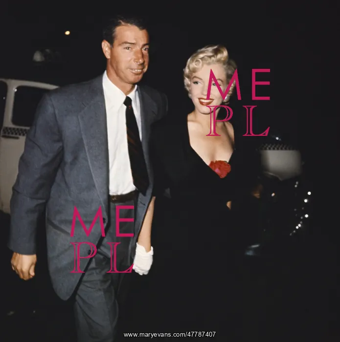 : Marilyn Monroe and Joe DiMaggio, 1954 : Marilyn Monroe and Joe DiMaggio, 1954