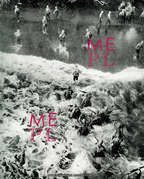 : US Marines wade ashore in Marshall Islands, WW2 : US Marines wade ashore in Marshall Islands, WW2
