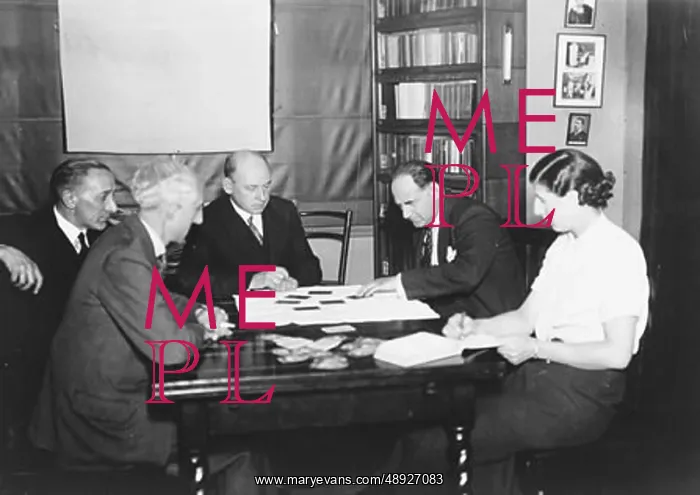 : MARION DEMONSTRATES : MARION DEMONSTRATES