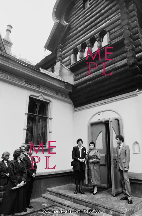: Marja-Liisa Holkeri visits USSR : Marja-Liisa Holkeri visits USSR