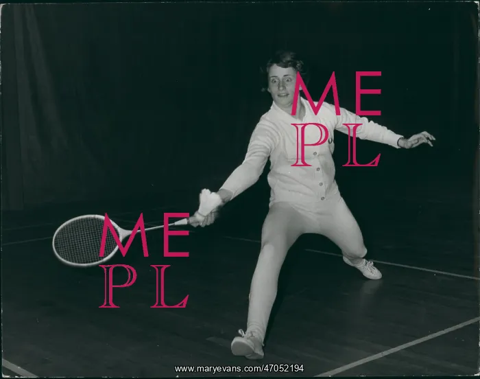 : Marjan Luesken practises badminton for Wimbledon : Marjan Luesken practises badminton for Wimbledon