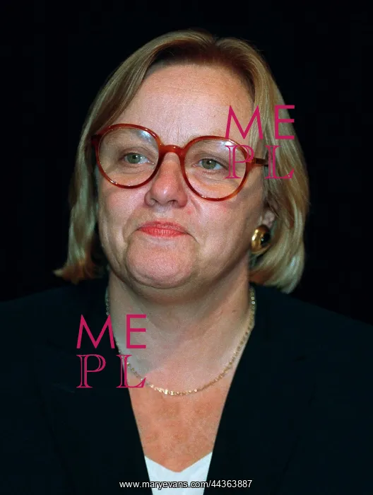  : Marjorie Mo Mowlam MP
