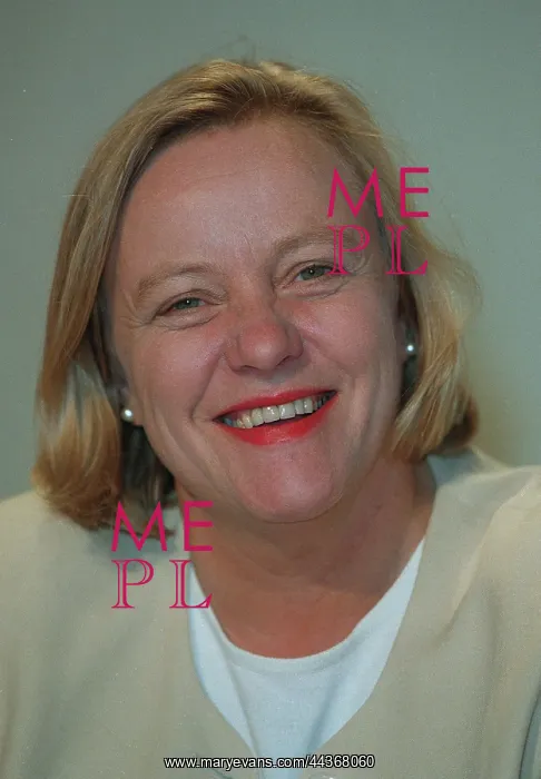 : Marjorie Mo Mowlam MP : Marjorie Mo Mowlam MP
