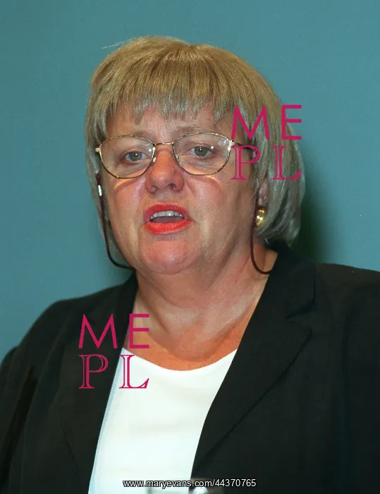 : Marjorie Mo Mowlam MP : Marjorie Mo Mowlam MP