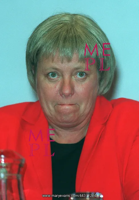 : Marjorie Mo Mowlam MP : Marjorie Mo Mowlam MP