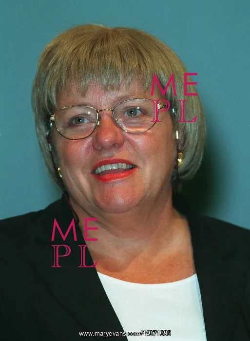 : Marjorie Mo Mowlam MP : Marjorie Mo Mowlam MP