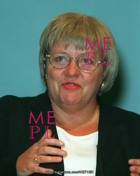 : Marjorie Mo Mowlam MP : Marjorie Mo Mowlam MP