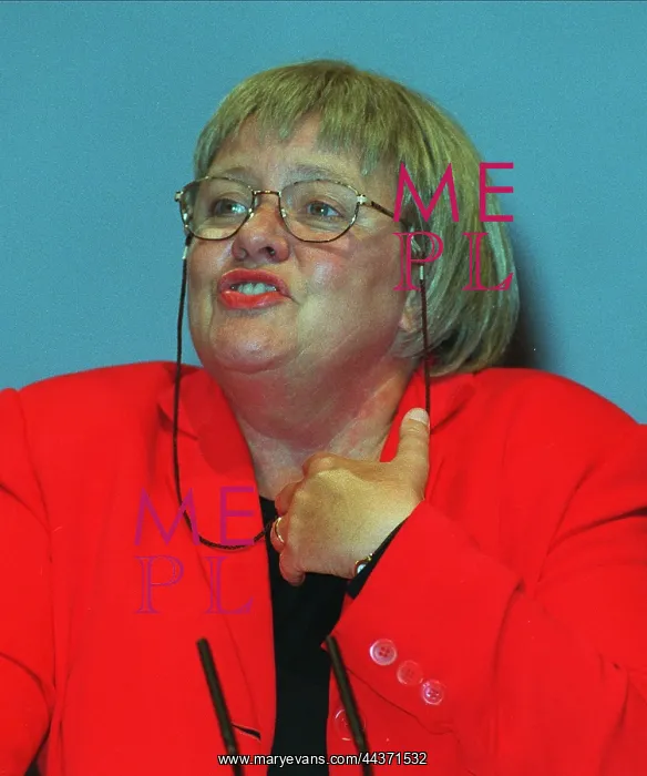 : Marjorie Mo Mowlam MP : Marjorie Mo Mowlam MP