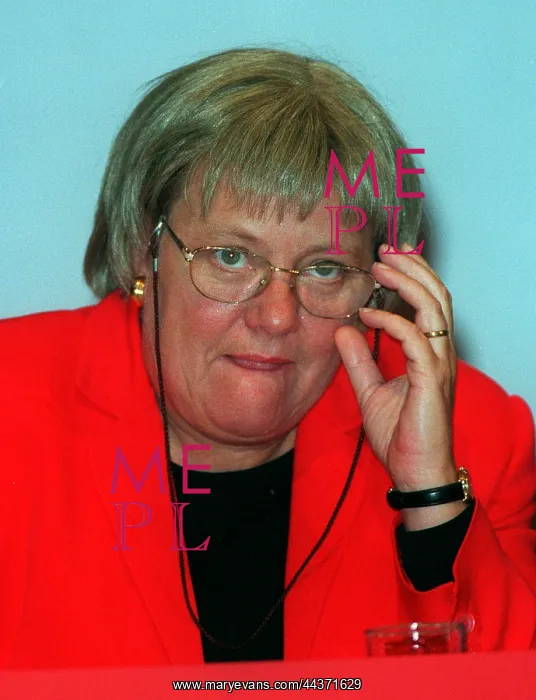 : Marjorie Mo Mowlam MP : Marjorie Mo Mowlam MP
