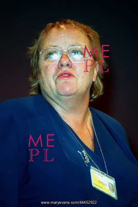 : Marjorie Mo Mowlam MP : Marjorie Mo Mowlam MP
