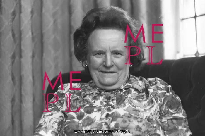 : Marjorie Staves, British clairvoyant : Marjorie Staves, British clairvoyant