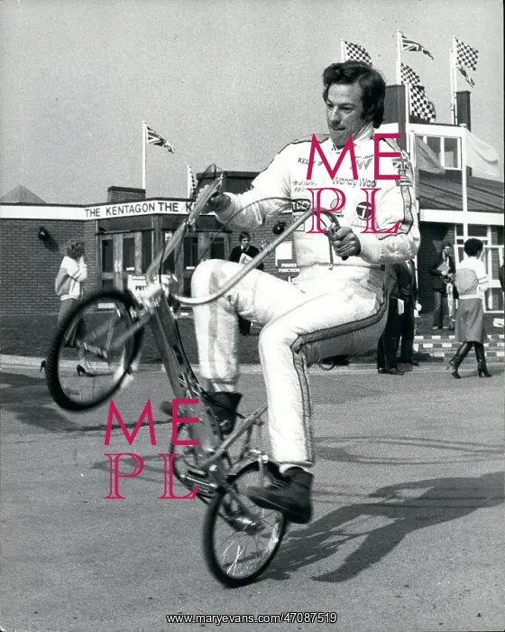 : Mark Thatcher on cycle, Brands Hatch, Kent : Mark Thatcher on cycle, Brands Hatch, Kent
